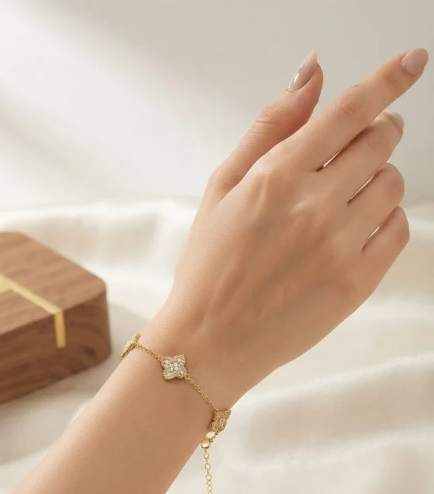 Clover Gold Charm Bracelet