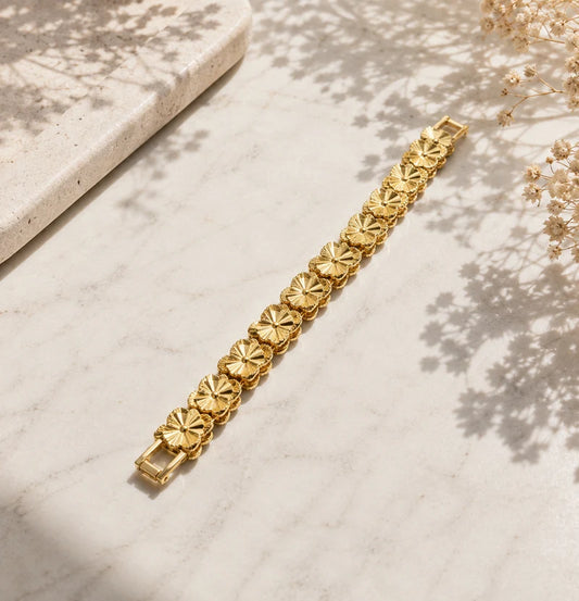 Woman Elegant Clover Bracelet
